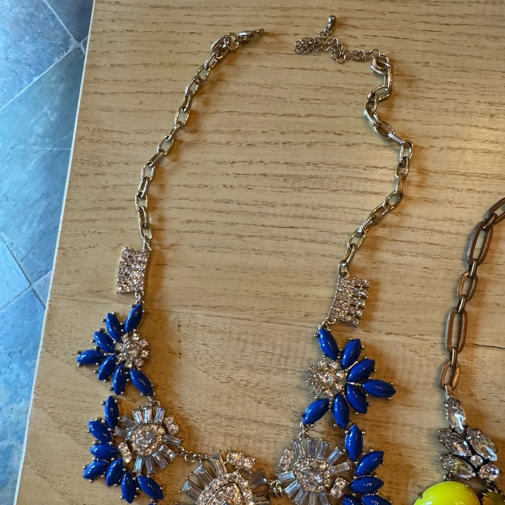 Beautiful color fun fashion necklaces